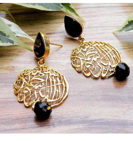 Scripted earrings in black and gold